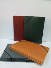 CARPETA GOMAS Y SOLAPA A4 CARTON COLORES | 24 UNIDADES | (POESSA BISMARK BASICO)